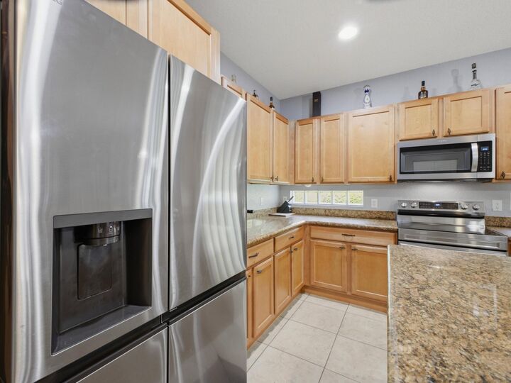 Property Photo: 6906 Aliso Avenue FL 33413