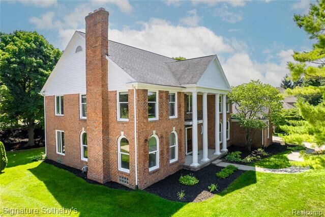 Property Photo: 4866 Riverchase Drive MI 48098