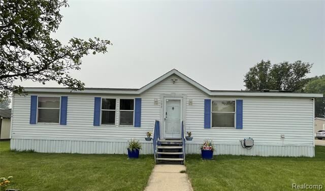 Property Photo: 184 Chapman Branch MI 48371