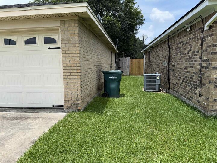 Property Photo: 9550 Faggard Rd TX 77707