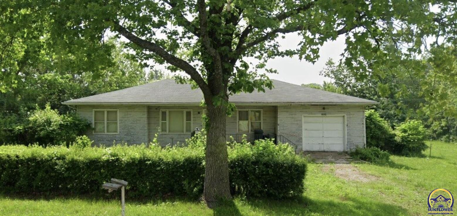 Property Photo: 2321 SE Massachusetts St KS 66605