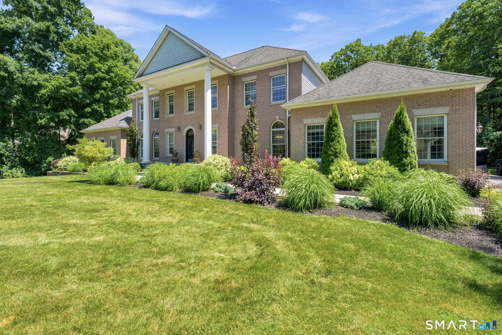 Property Photo:  52 Country Club Road  CT 06043 