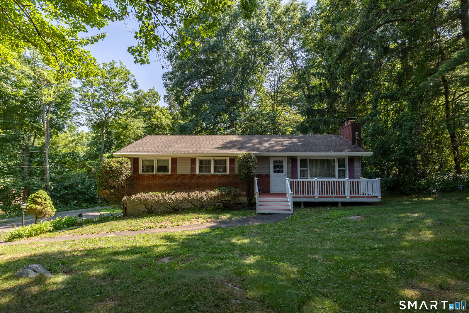 Property Photo:  184 Franklin St Extension  CT 06811 
