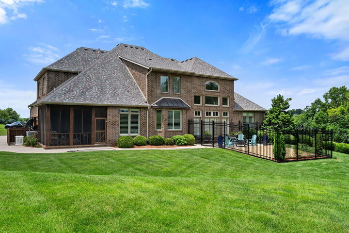 Property Photo: 145 Riverdale Court MO 65721