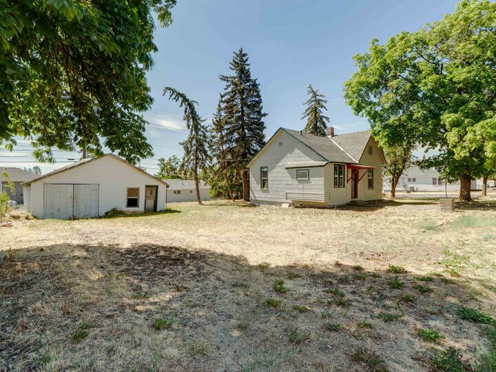 Property Photo: 219 A St WA 99004