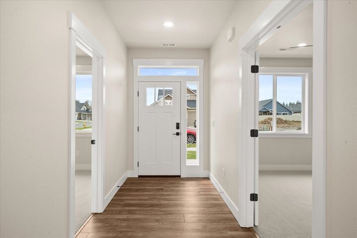 Property Photo: 18069 N Morton Ct WA 99005
