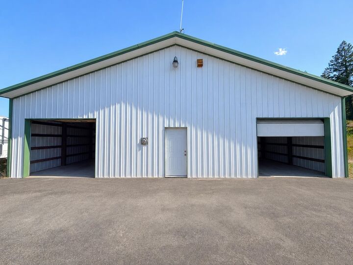 Property Photo:  386 Bastian Ln H  WA 99114 