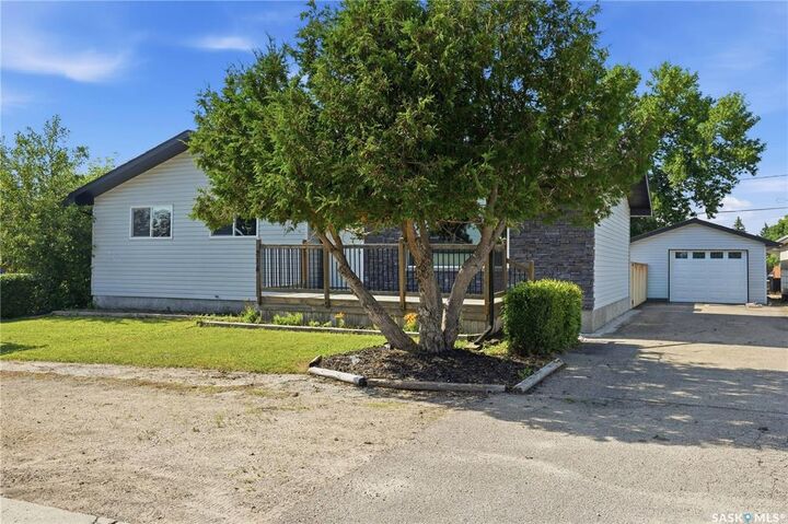 Property Photo: 214 Pierce Street SK S0G 4V0