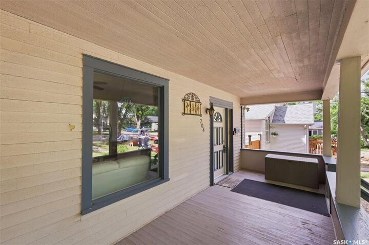 Property Photo: 704 McPherson Avenue SK S7N 0X8