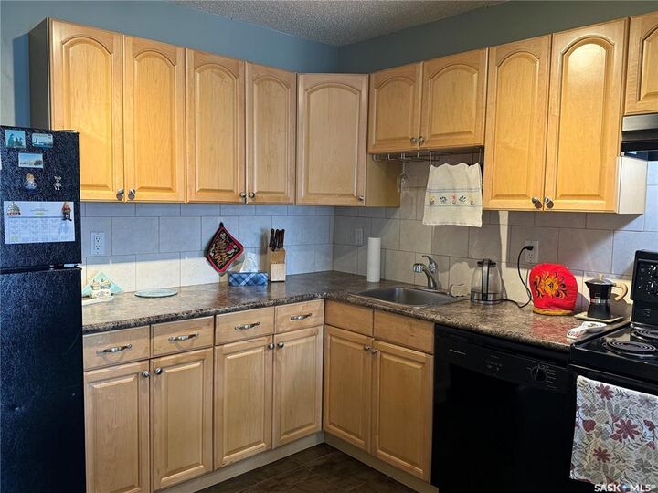 Property Photo:  522 X Avenue S 403  SK S7M 4X9 