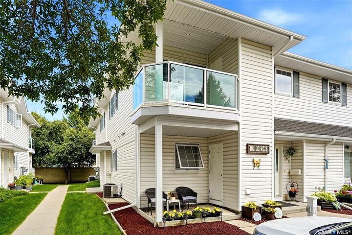 5442 Rochdale Boulevard — photo 1