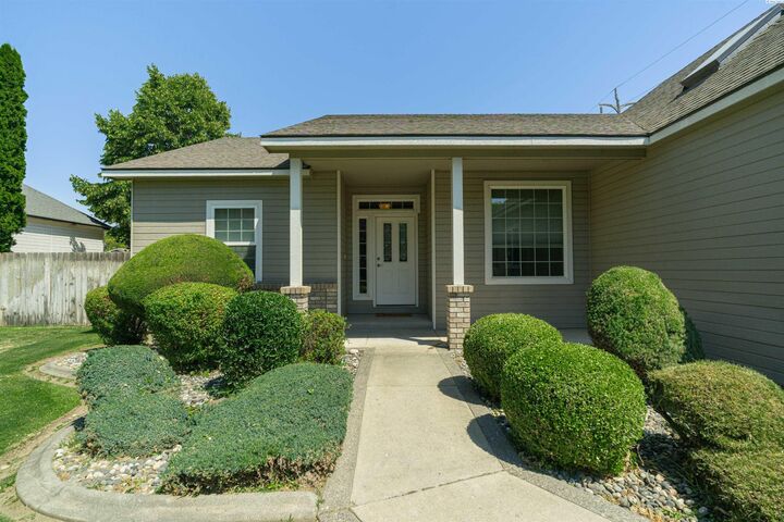 Property Photo: 3003 Road 70 Place WA 99301