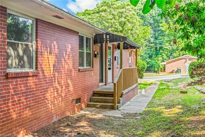 Property Photo: 1114 W Academy Street NC 27101