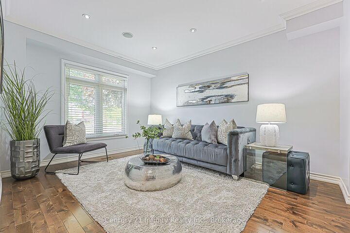 Property Photo:  867 Renaissance Drive  ON L1J 8K6 