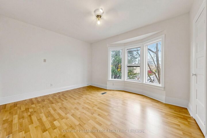 Property Photo: 1132 Dufferin Street ON M6H 4B6