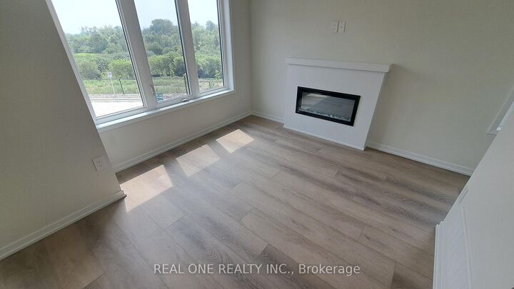 Property Photo:  132 Matawin Lane S  ON L4B 0H7 