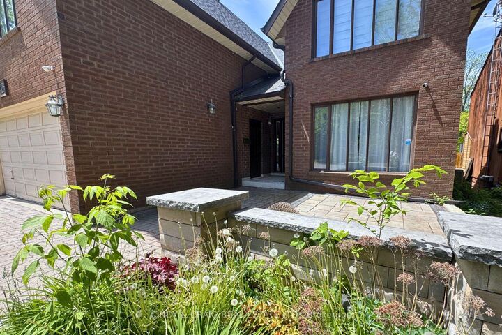 Property Photo: 1426 Highbush Trail ON L1V 1N5
