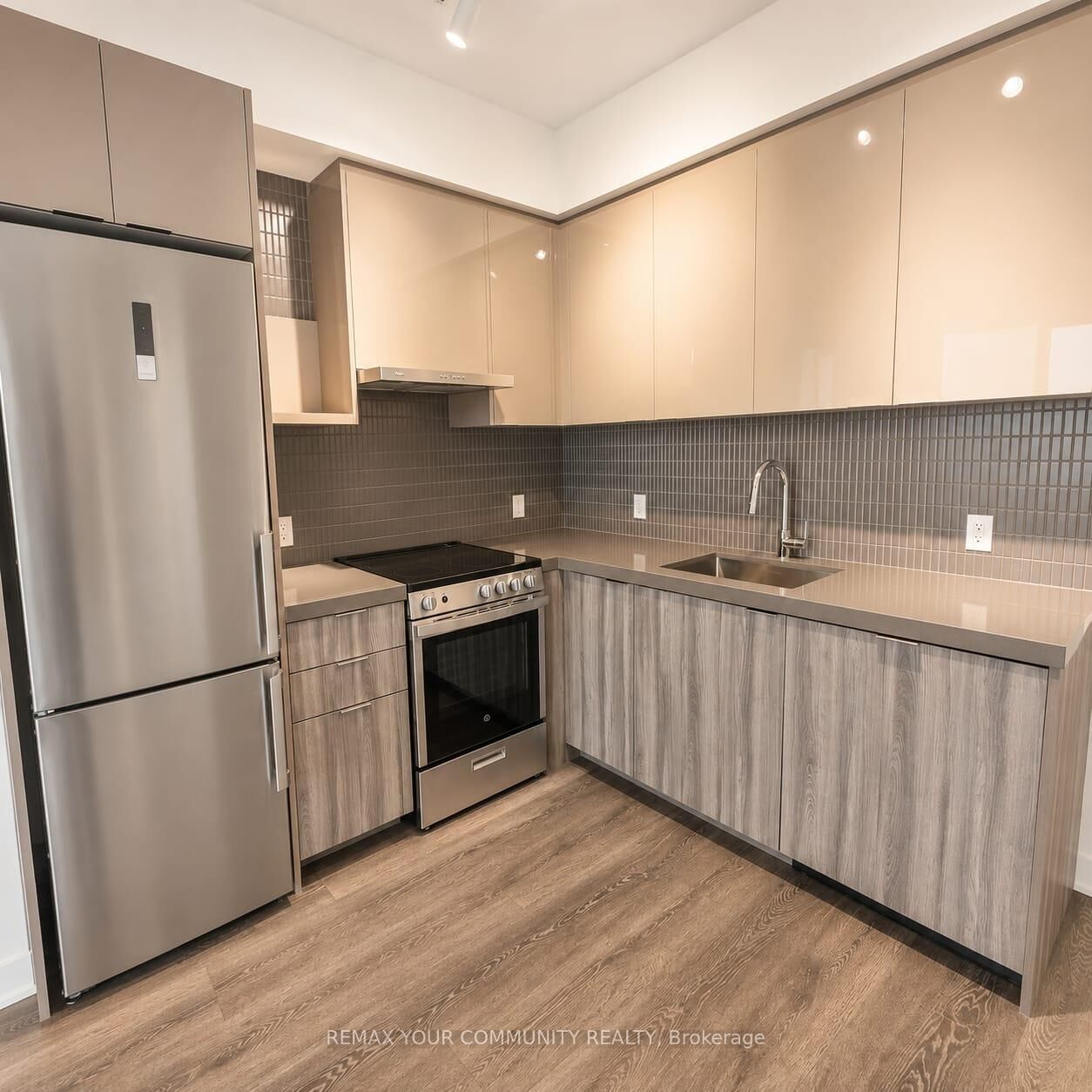 Property Photo:  10 Flavelle Trail 2016  ON L4L 1V8 