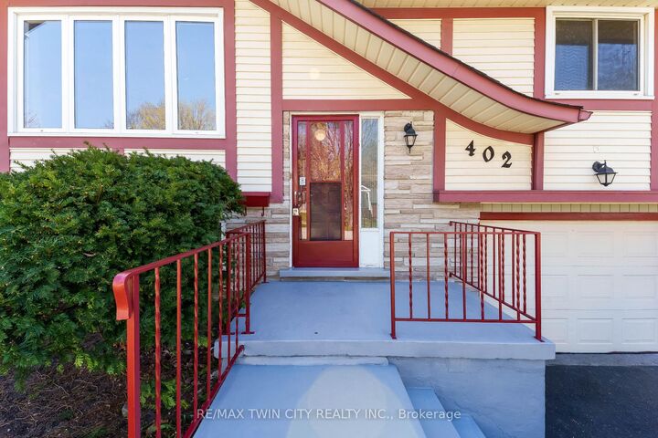 Property Photo: 402 Lakeview Drive ON N2L 4Z6