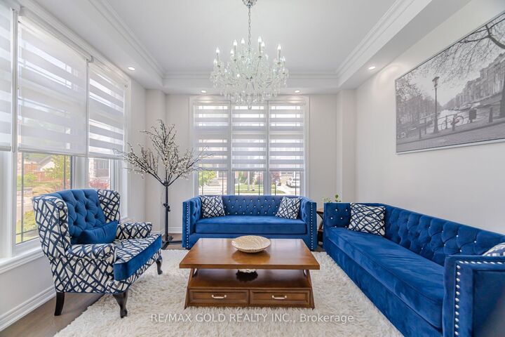 Property Photo: 54 Ash Hill Avenue ON L7C 4E8