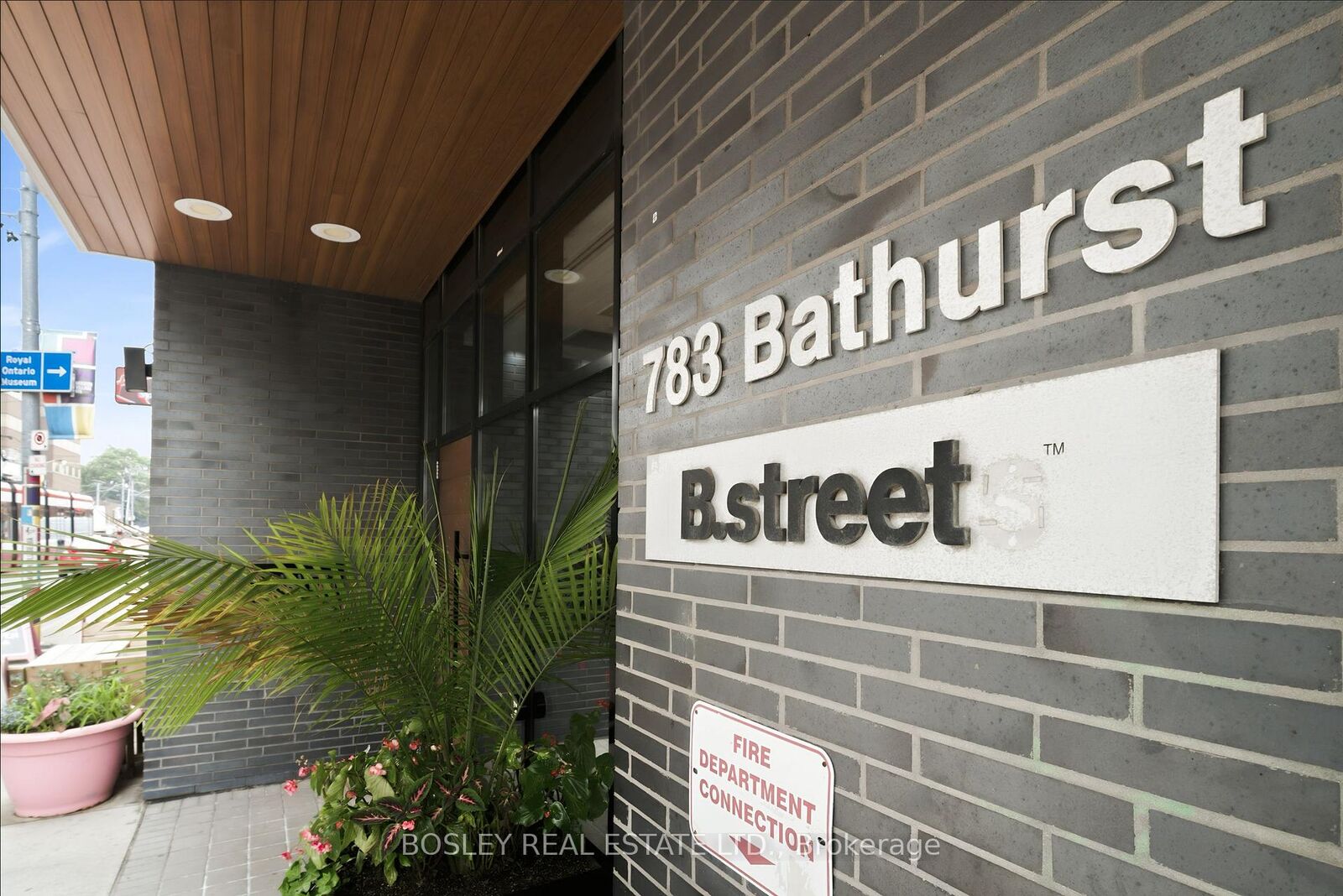 Property Photo:  783 Bathurst Street 314  ON M5S 1Z5 