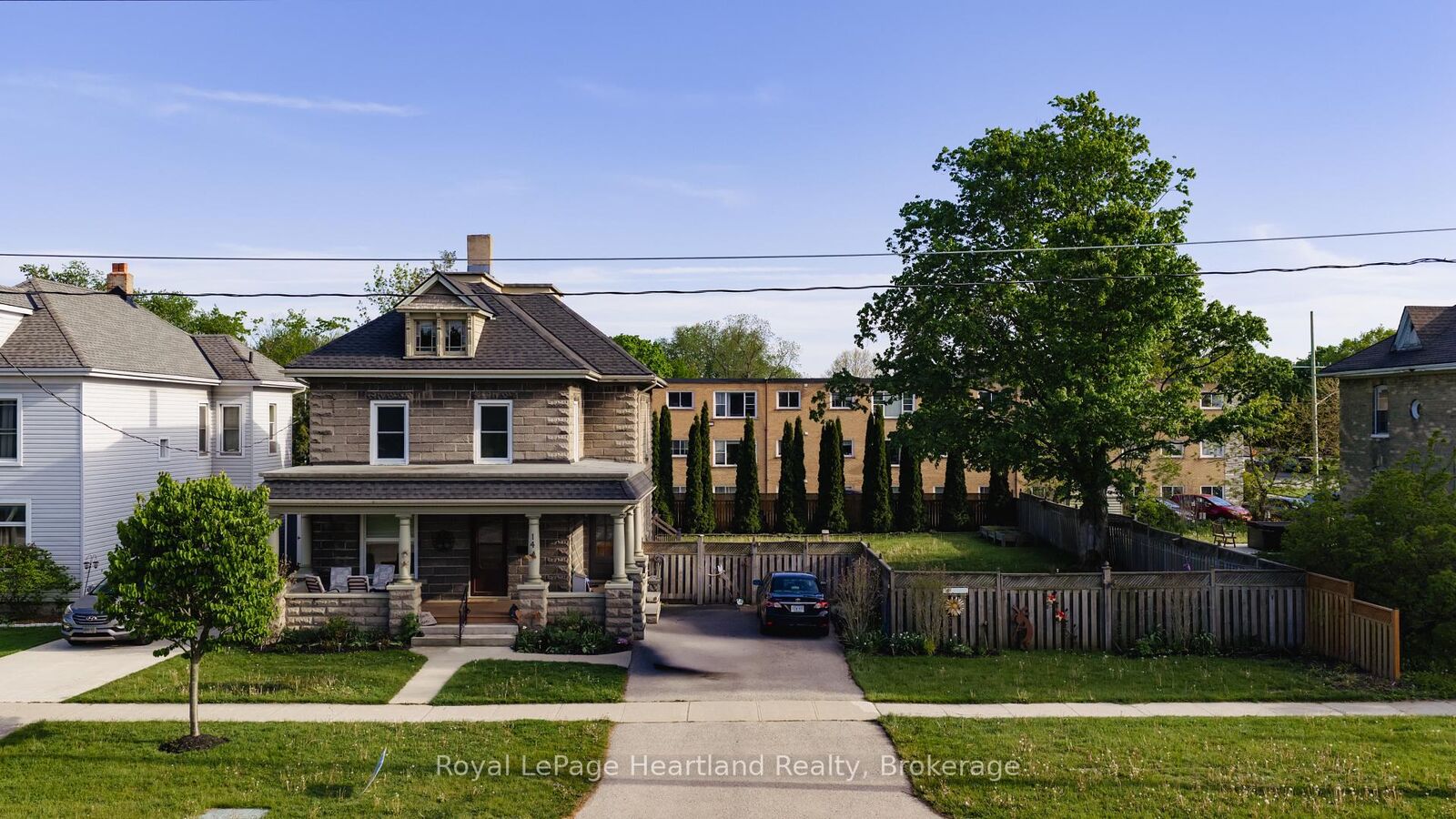 Property Photo:  14 Elgin Avenue E  ON N7A 1K2 