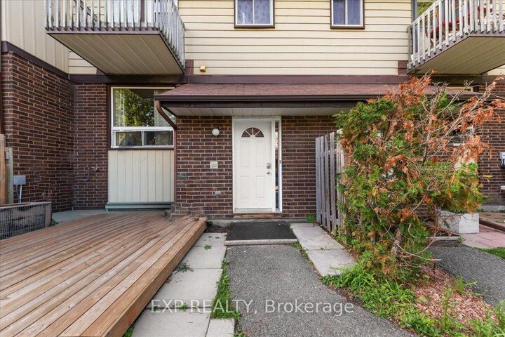 Property Photo: 407 Montfort Street 9 ON K1L 8G8