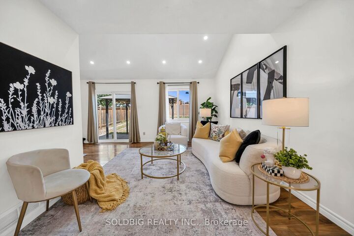 Property Photo: 76 Banting Crescent ON L6Y 2K9
