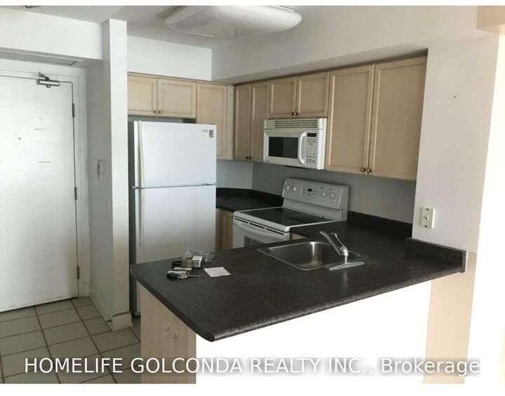 Property Photo: 28 Harrison Garden Boulevard 1109 ON M2N 7B5