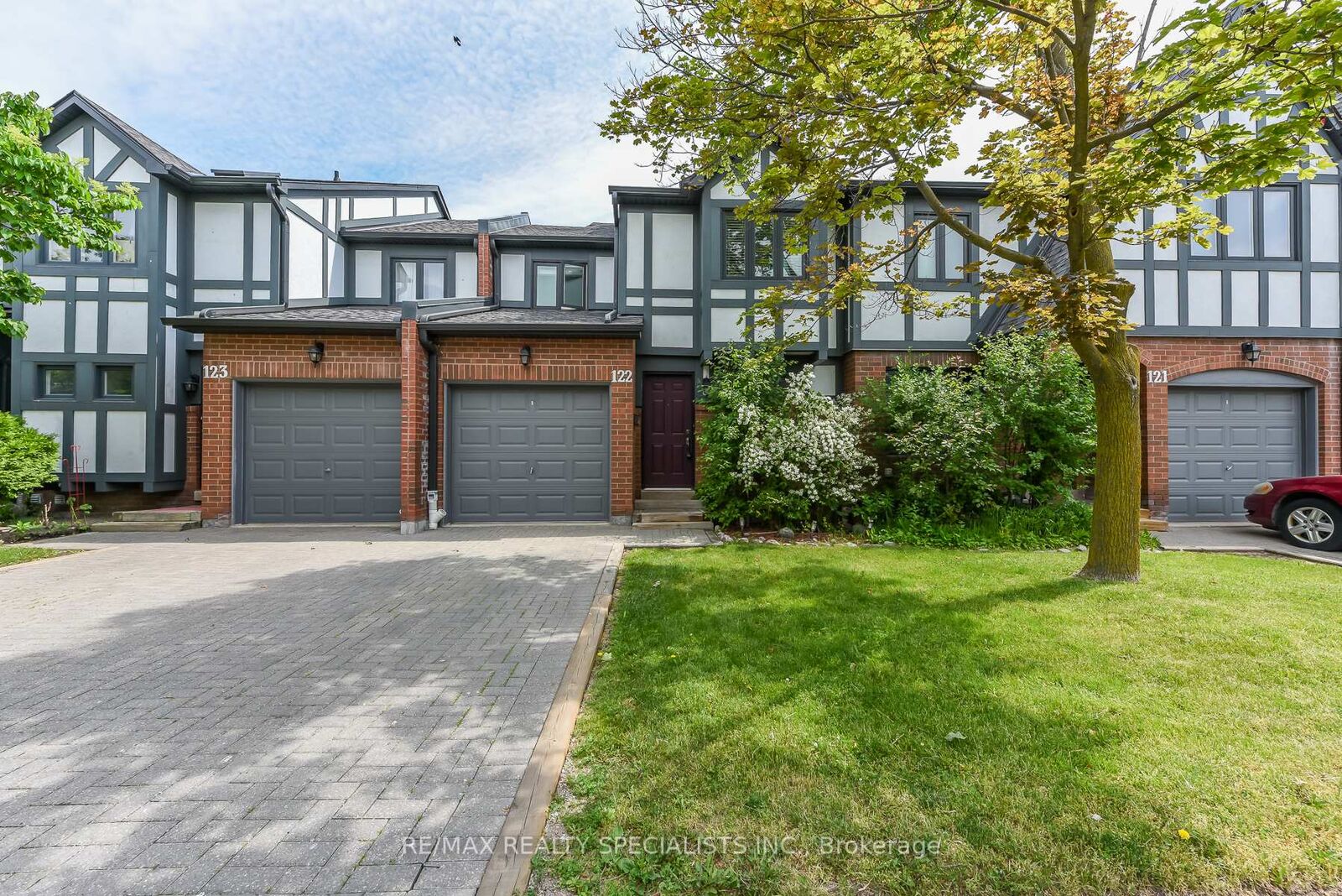 Property Photo: 3050 Orleans Road 122 ON L5L 5P7