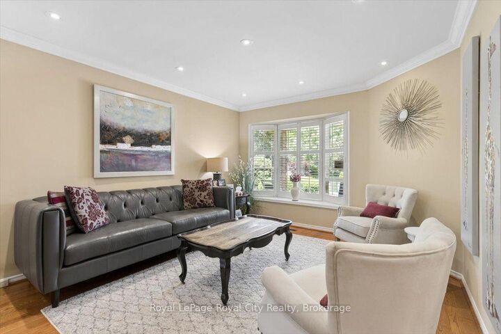Property Photo: 69 Summerdale Drive ON L3T 6W6