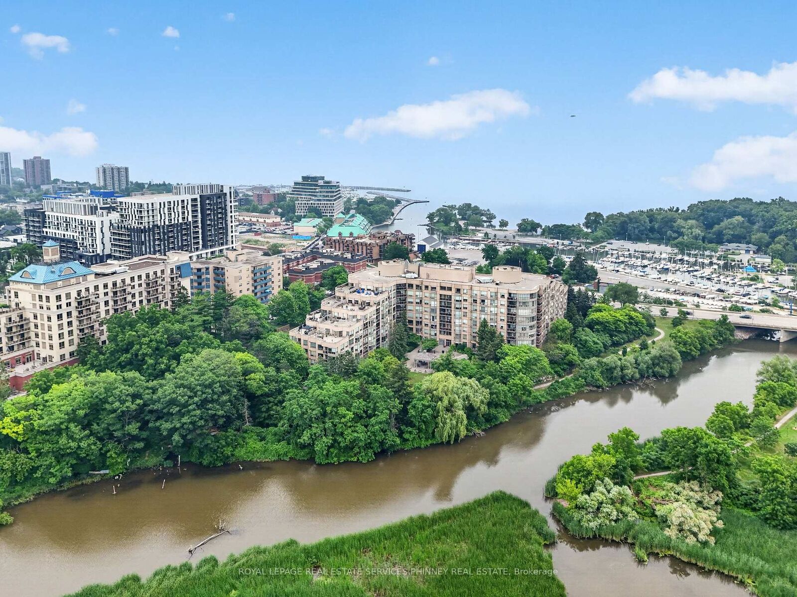 Property Photo: 2511 Lakeshore Road W 407 ON L6L 6L9
