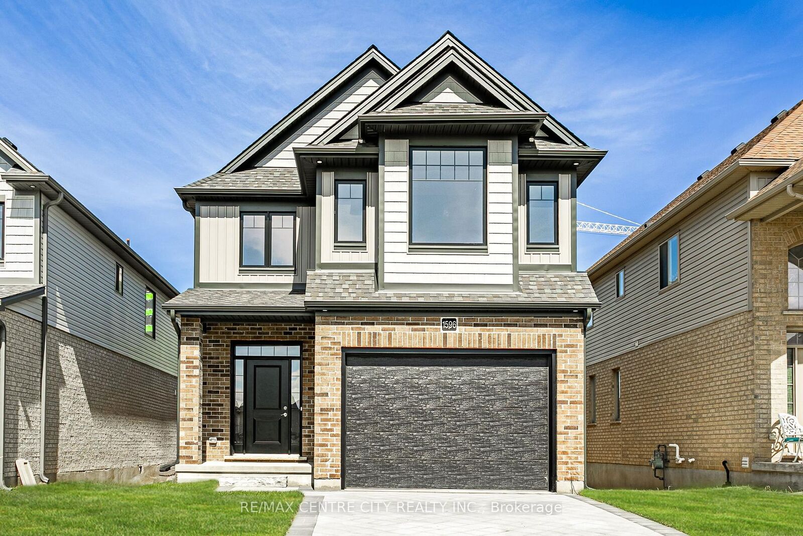 Property Photo:  1596 Noah Bend  ON N6G 5S1 