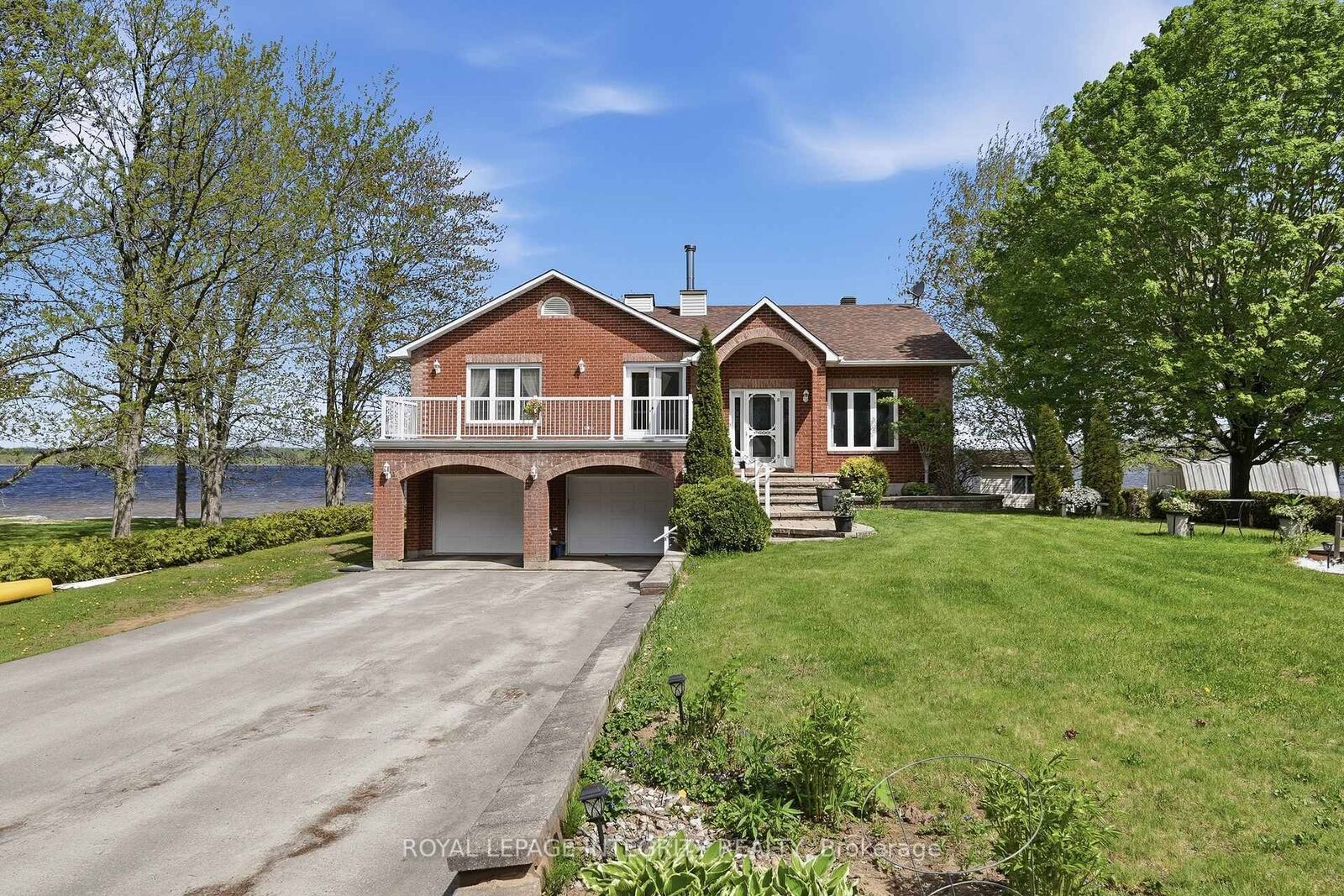 Property Photo: 472 Pago Road ON K4K 1L6