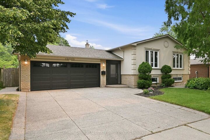 Property Photo: 1210 Grand Boulevard ON L6H 2X5