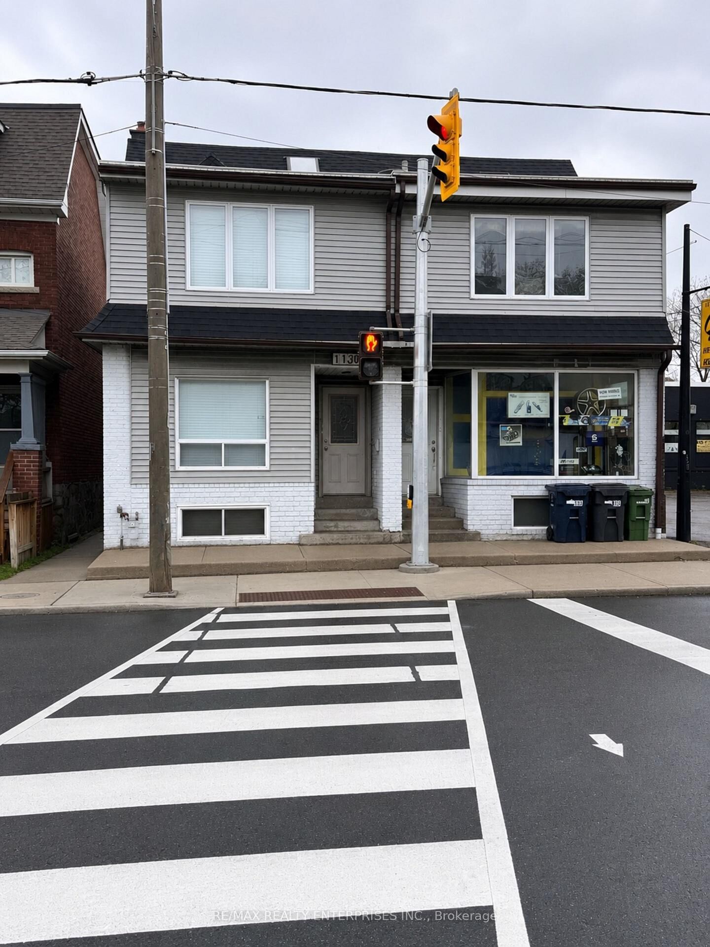 Property Photo:  1136 Dufferin Street 2  ON M6H 4B6 