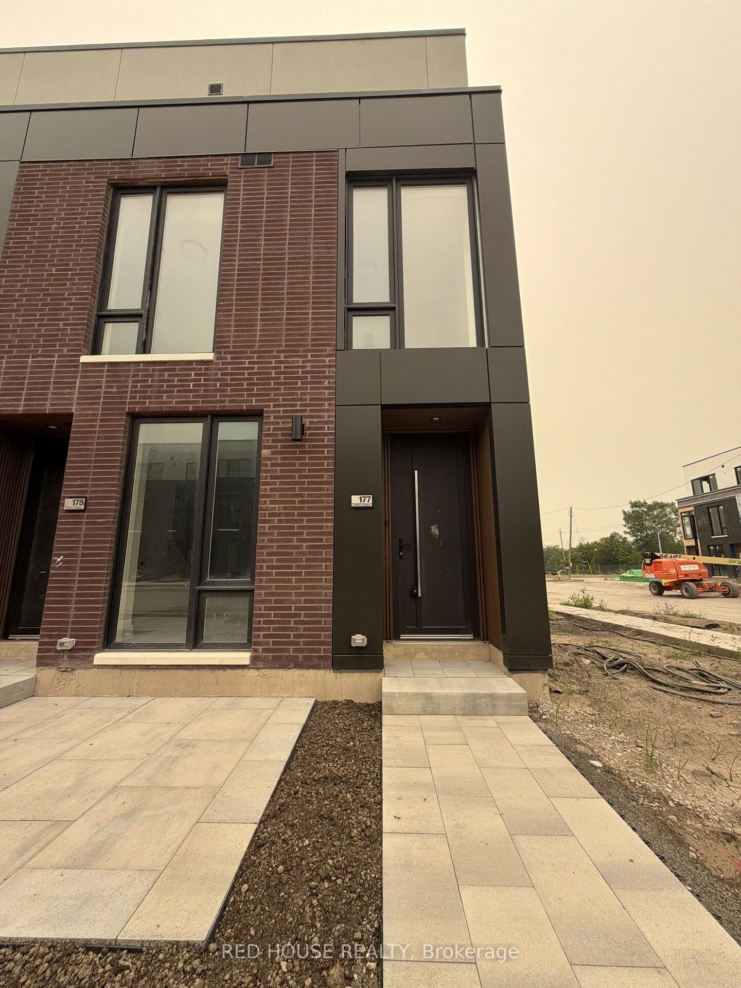 Property Photo: 177 Everett Common ON L2P 0G7