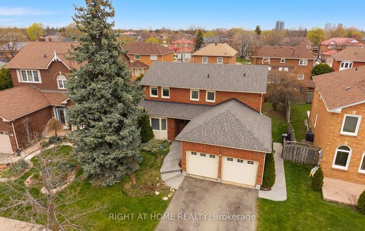 72 Brydon Crescent — photo 1