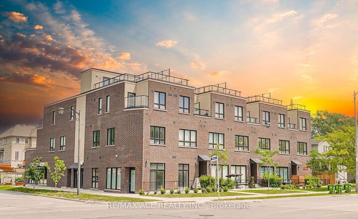 3686 St Clair Avenue E 105 — photo 1