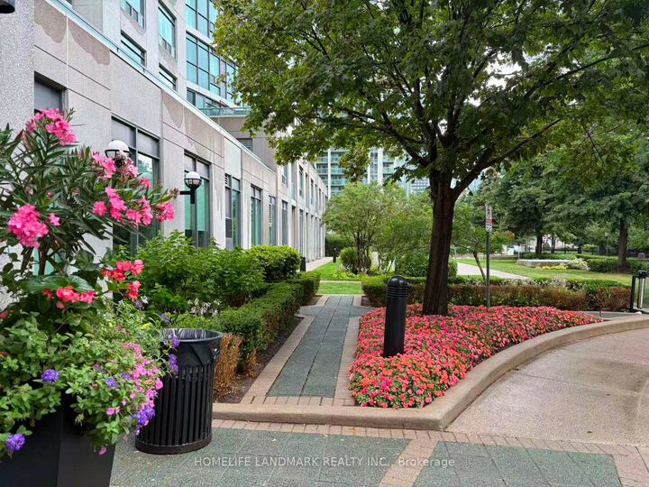 Property Photo: 28 Harrison Garden Boulevard E 1001 ON M2N 7B5