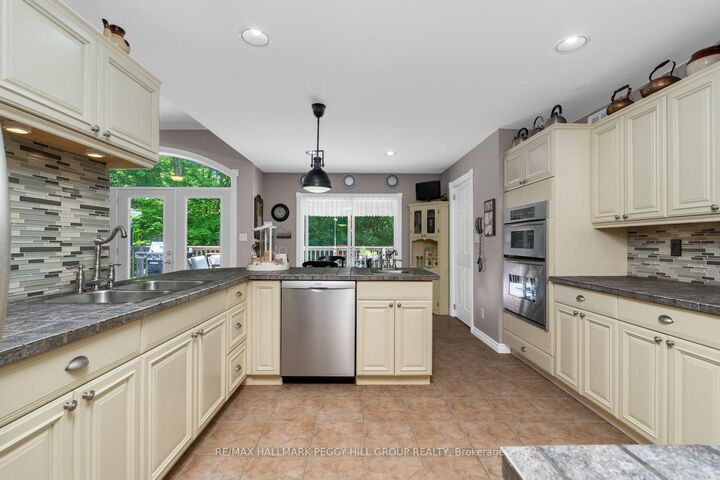 Property Photo: 22 O'Donnell Court ON L9M 2A6