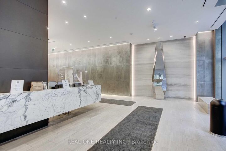 Photo de la propriété: 7 Grenville Street 3812 ON M4Y 0E9