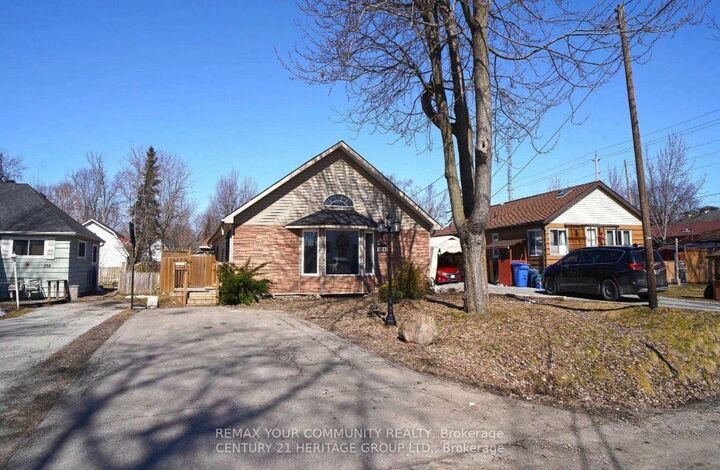 Property Photo:  236 Simcoe Avenue  ON L4P 2H8 