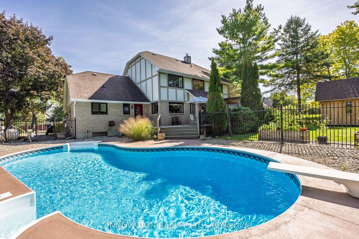 Property Photo: 5558 South Island Park Drive ON K4M 1J2
