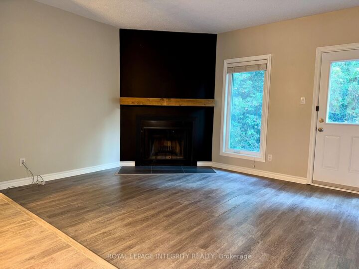 Photo de la propriété:  46 Lightfoot Place  ON K2L 3M2 