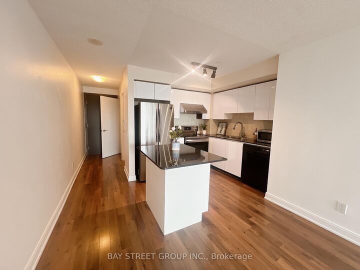 Property Photo:  25 Viking Lane 956  ON M9B 0A1 