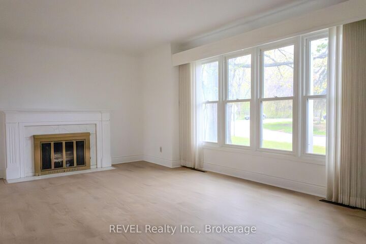 Property Photo: 19 Woodington Crescent ON L2T 3T8