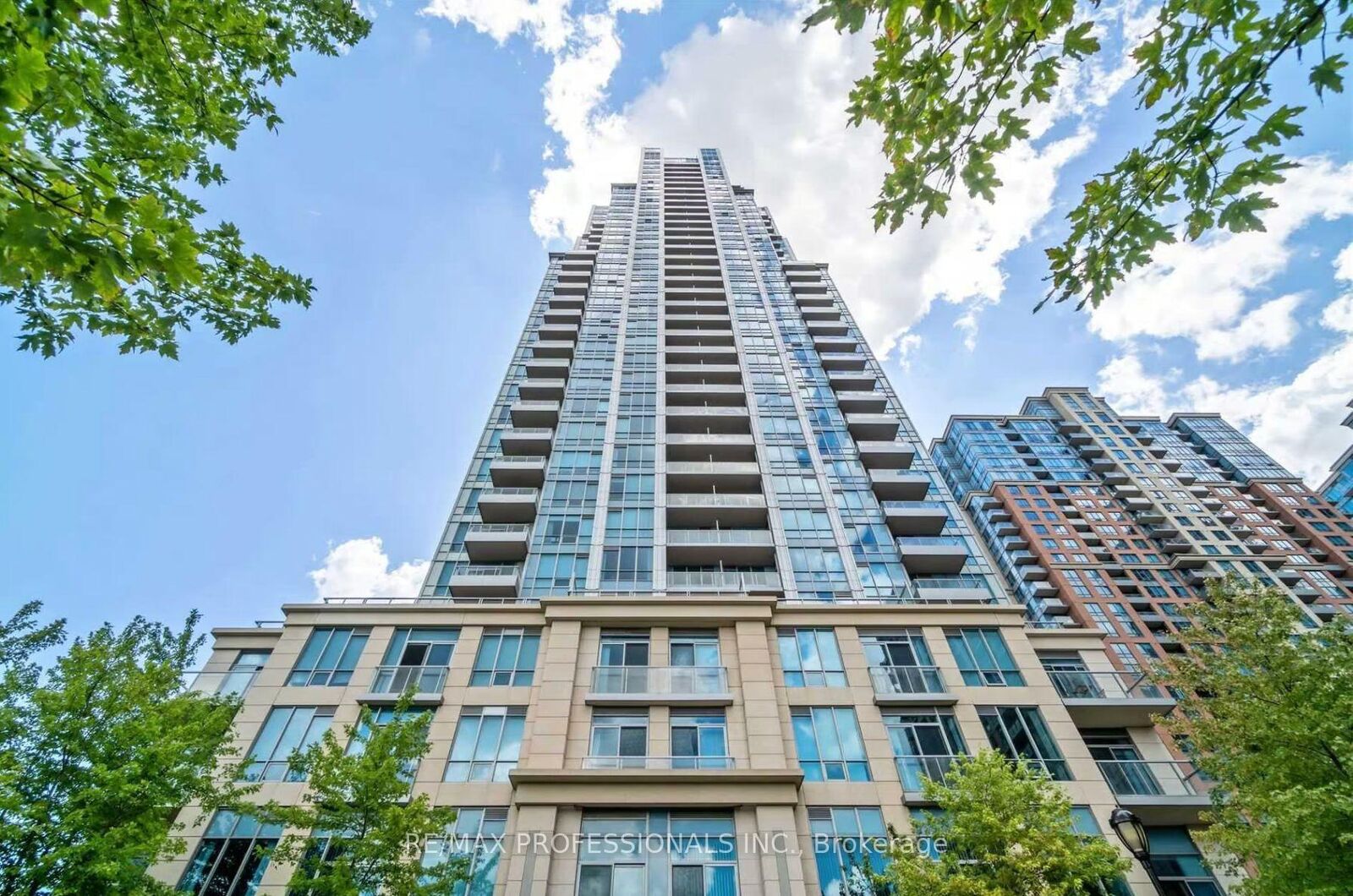 Property Photo: 15 Viking Lane 3510 ON M9B 0A4