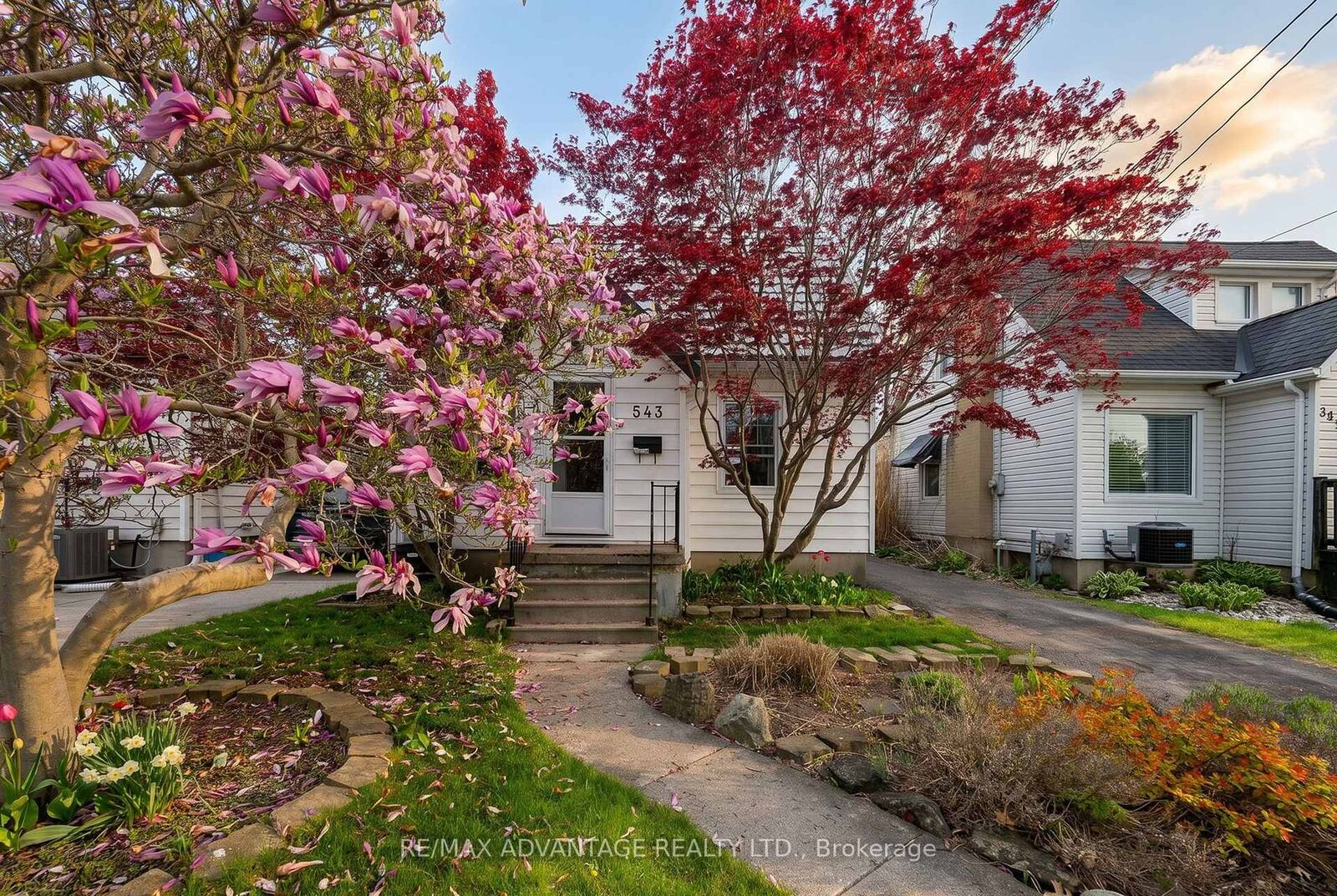 Property Photo:  543 Chester Street S  ON N6C 2K1 