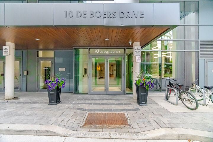 Property Photo: 10 De Boers Drive 615 ON M3J 0L6